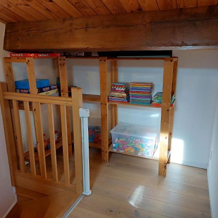 La Cambuse Des Gones - Gite 3 Chambres Thurins Exterior photo